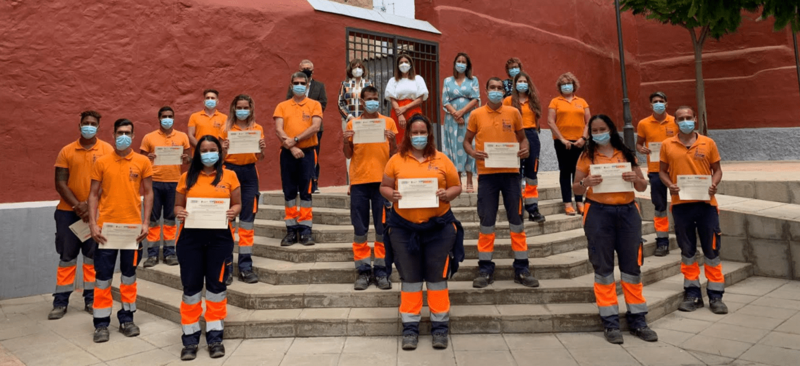 Imagen de la entrega de diplomas este viernes / TA